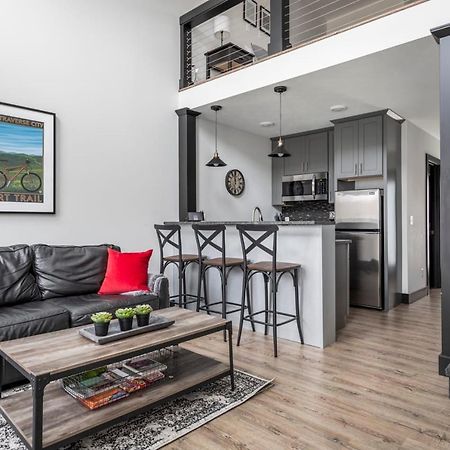 Center City Lofts 508 Unit 2 Close To Downtown And The Tart Trail Traverse City Exterior photo
